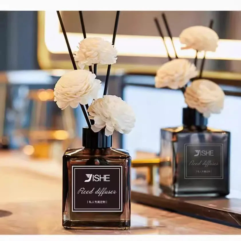 50ml Hotel-Style Flameless Aromatherapy Diffuser – Gardenia Scent with Vine Branch Design