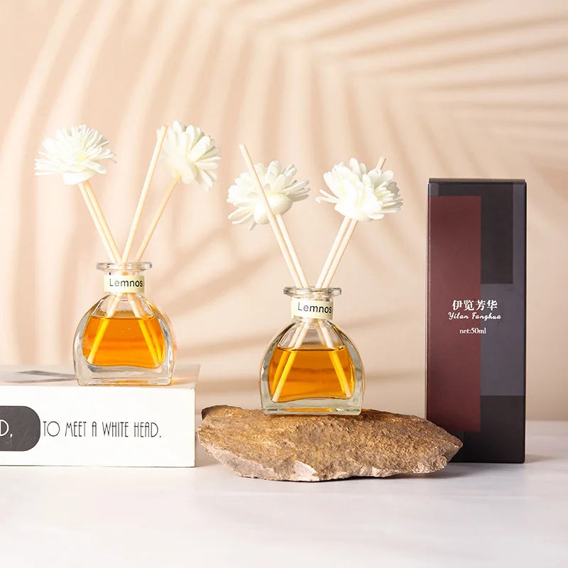 50ml Hotel-Style Flameless Aromatherapy Diffuser – Gardenia Scent with Vine Branch Design