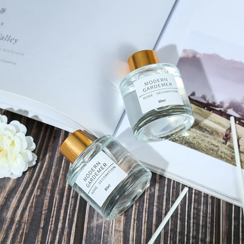 Hilton-Inspired 50ml Jasmine Reed Diffuser Set – Elegant Bottle with Decorative Flower for Home Aromatherapy